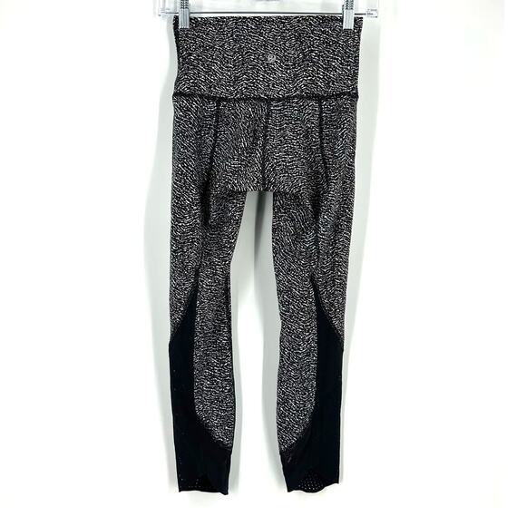 Lululemon Wunder Under Crop Black and White Leggings Size 4 - Picture 2 of 7